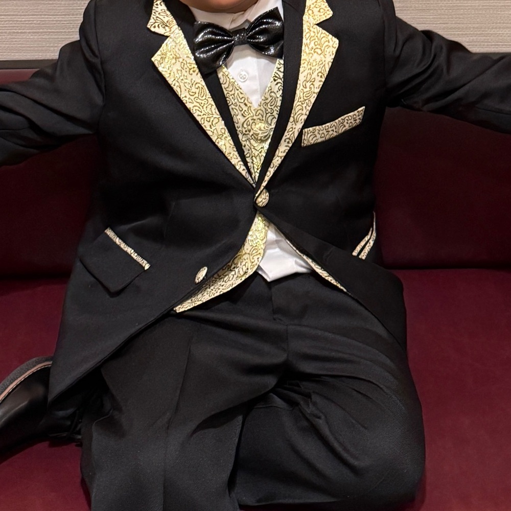 Boys Tuxedo 3-Piece 8 Husky